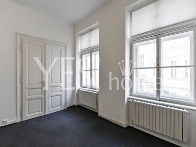 Pronájem kanceláře 110 m² — photo 2