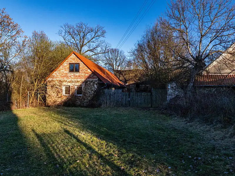 Prodej zemědělské usedlosti 345 m², pozemek 91413 m², Šebířov – náhled fotky 2