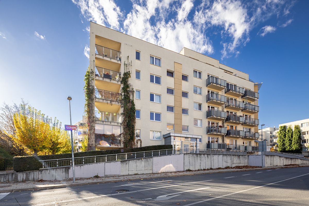 Prodej bytu 6 pokojů a více 165 m²
