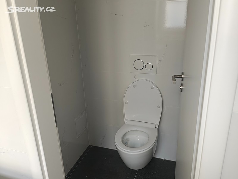 Pronájem kanceláře 66 m² – pohled 6