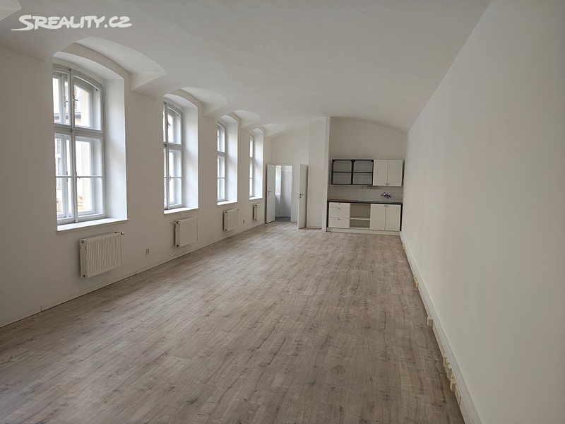 Pronájem kanceláře 66 m² – pohled 3