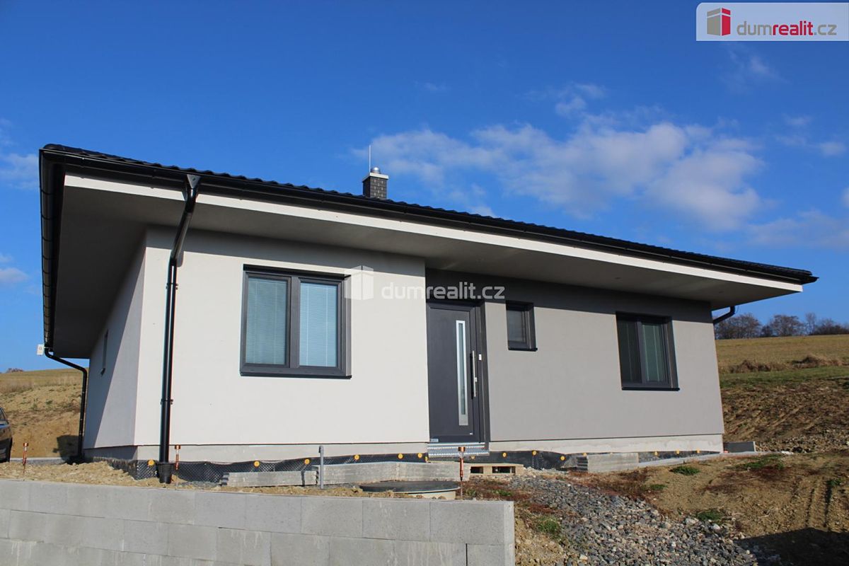 Prodej rodinného domu 115 m², pozemek 1190 m² – fotografie 2