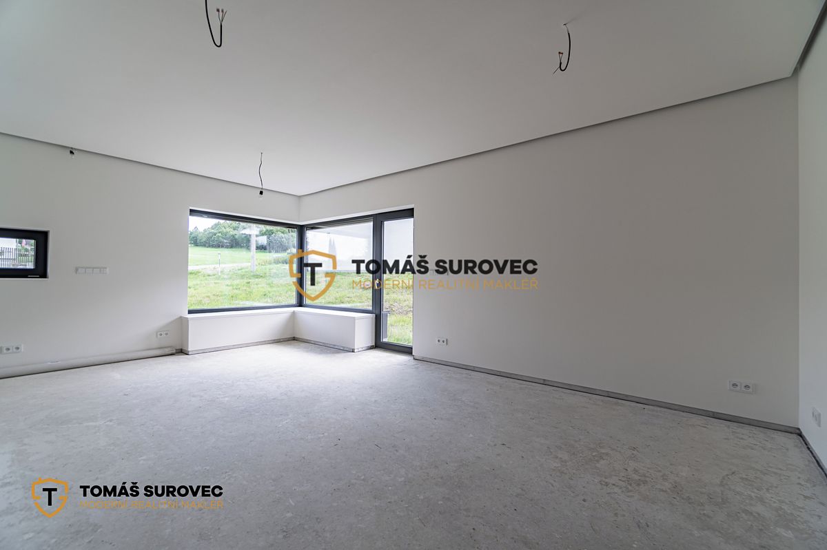Prodej rodinného domu 110 m², pozemek 768 m² – fotografie 2