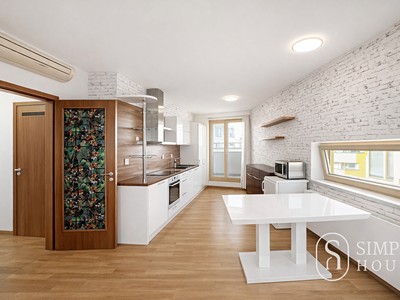 Pronájem bytu 3+kk 100 m²