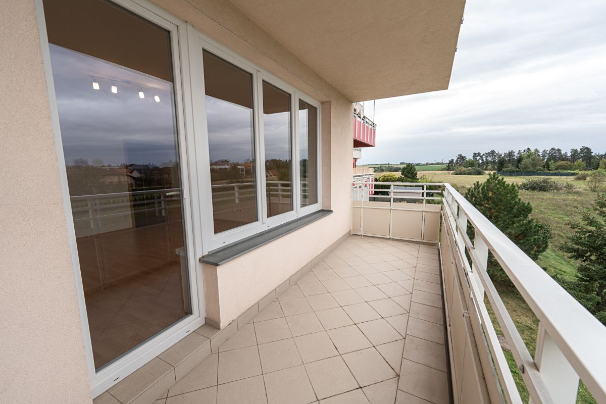 Pronájem bytu 1+kk 38 m² – fotografie 2