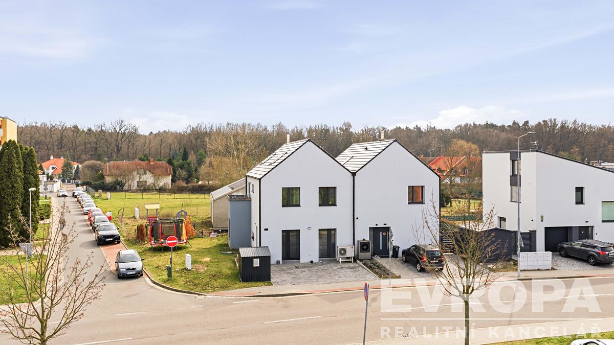 Prodej rodinného domu 140 m², pozemek 309 m² – fotografie 3