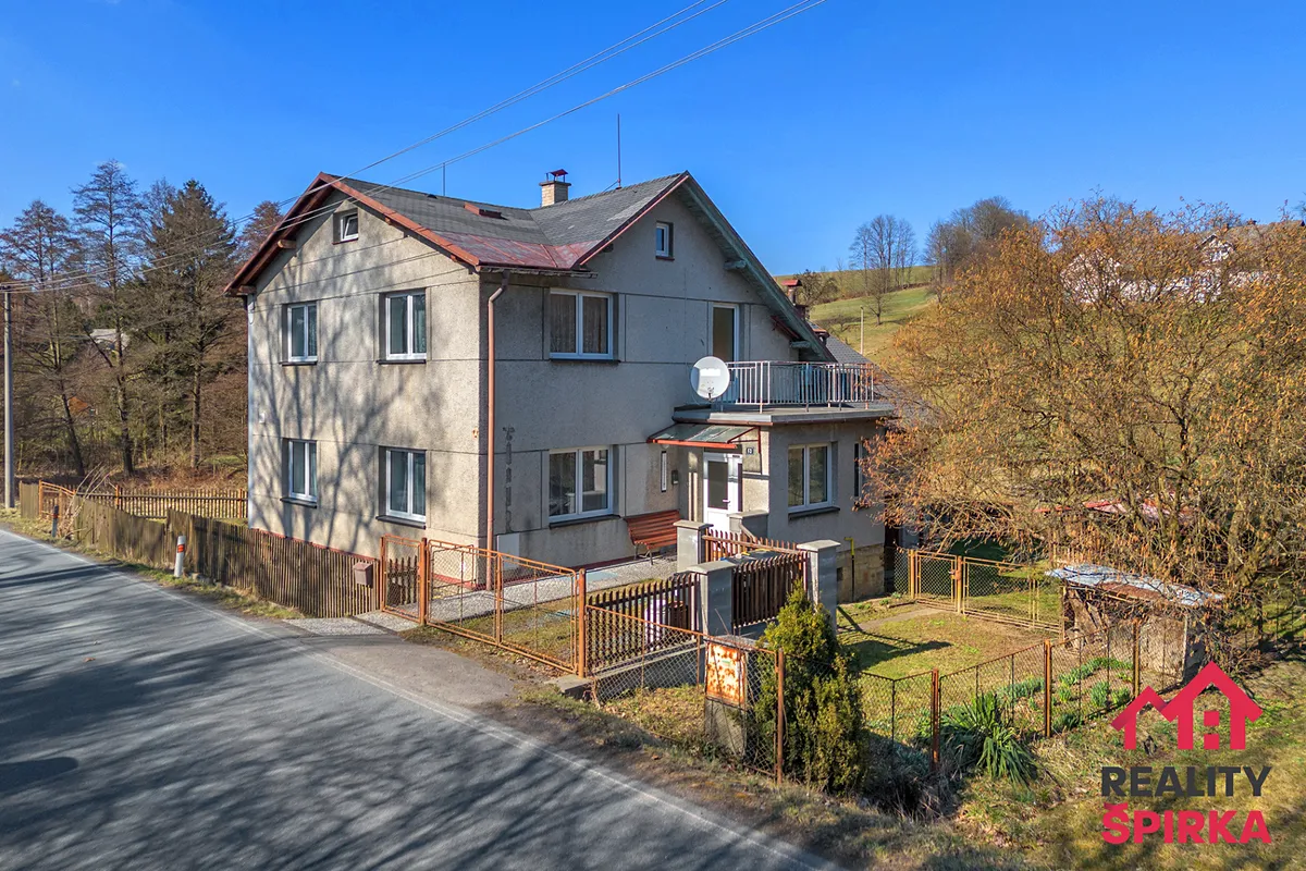 Prodej rodinného domu 150 m², pozemek 1636 m²
