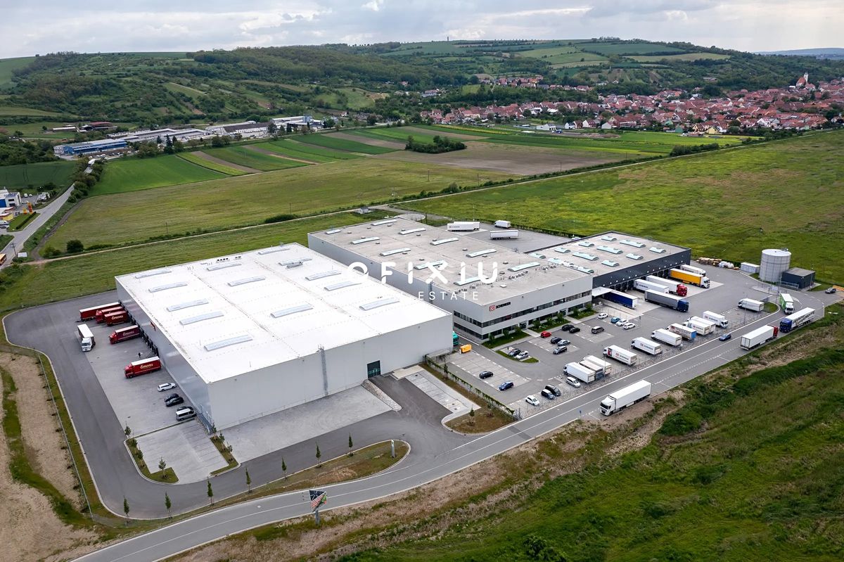 Pronájem skladového prostoru 2000 m², Hustopeče – fotka 1 z 3