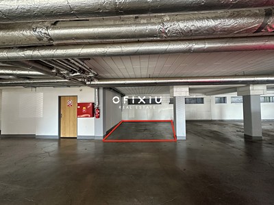 Pronájem garážového stání 18 m²