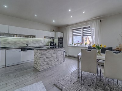 Prodej  rodinného domu 200 m², pozemek 1 152 m²