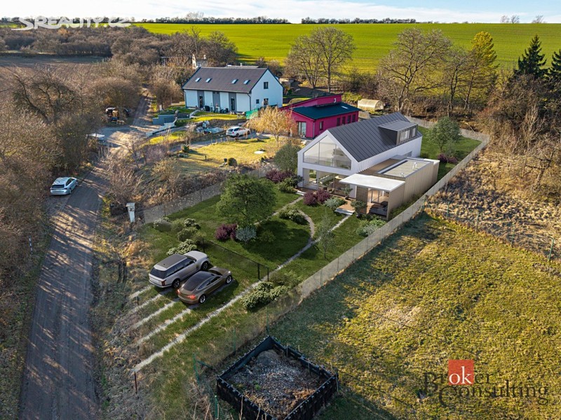 Prodej  stavebního pozemku 1 328 m²