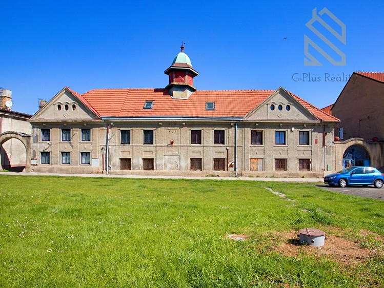 Prodej komerčního prostoru, 779 m² (1 z 23)