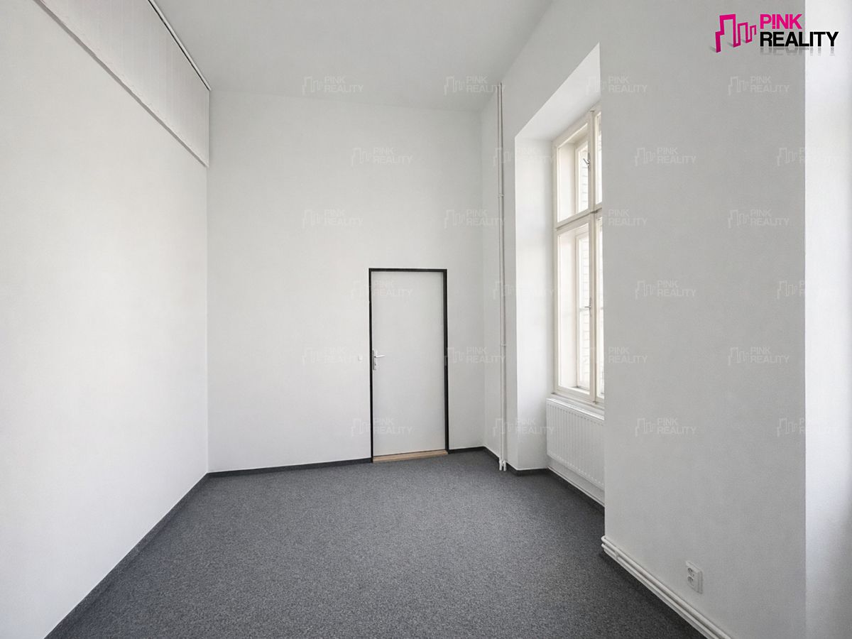 Pronájem kanceláře 15 m² – fotografie 3