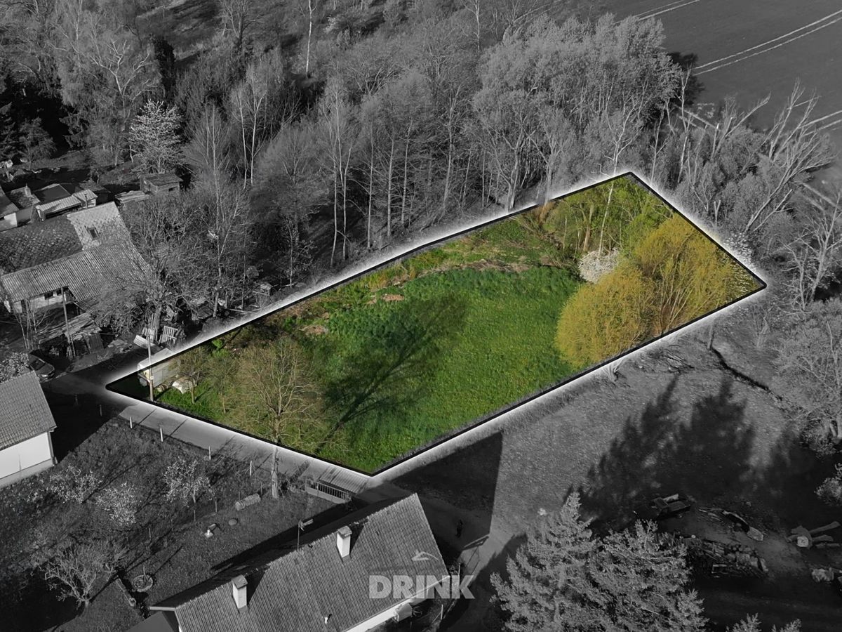 Prodej stavebního pozemku 1596 m²