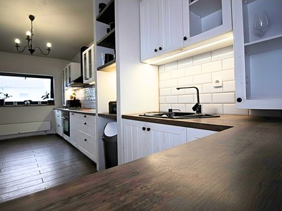 Prodej  rodinného domu 206 m², pozemek 645 m² — photo 2