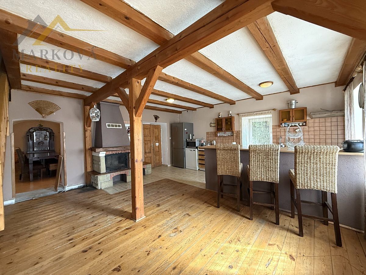 Prodej rodinného domu 192 m², pozemek 803 m² – fotografie 4