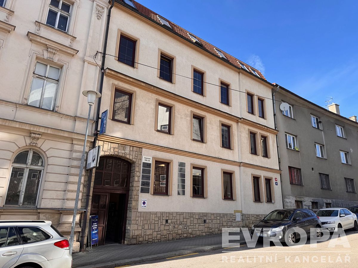 Pronájem kanceláře 74 m²