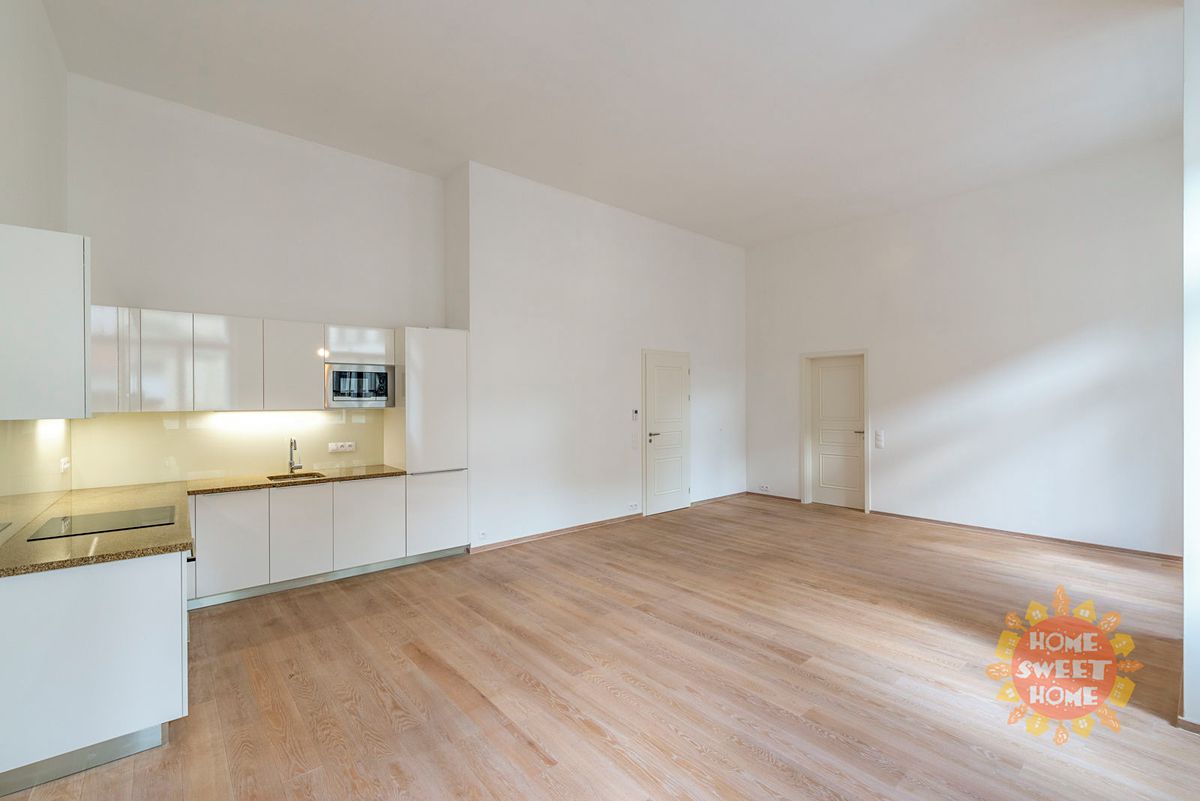 Pronájem bytu 3+kk 102 m², Praha – fotka 1 z 3