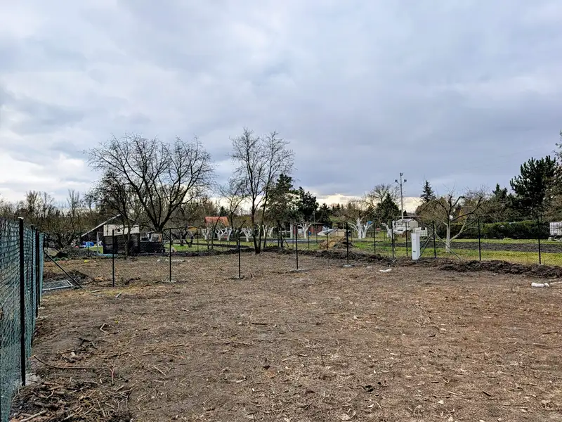 Pronájem zahrady 330 m², Vršovice – náhled fotky 2