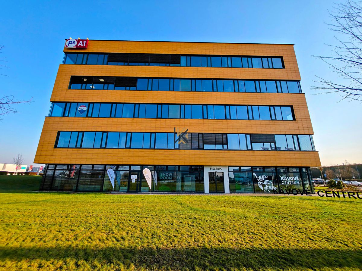 Pronájem obchodního prostoru 152 m² – fotografie 4