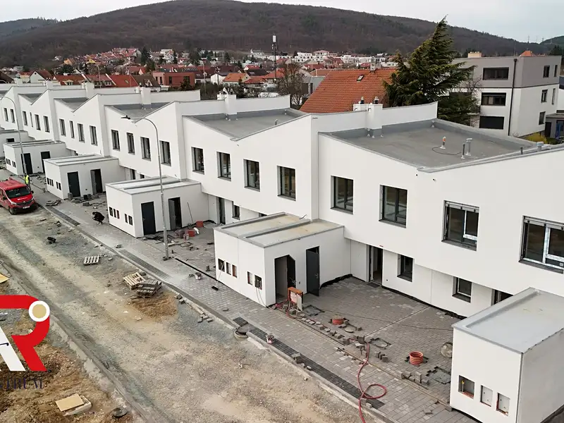 Prodej rodinného domu 118 m², pozemek 166 m², Brno – náhled fotky 1