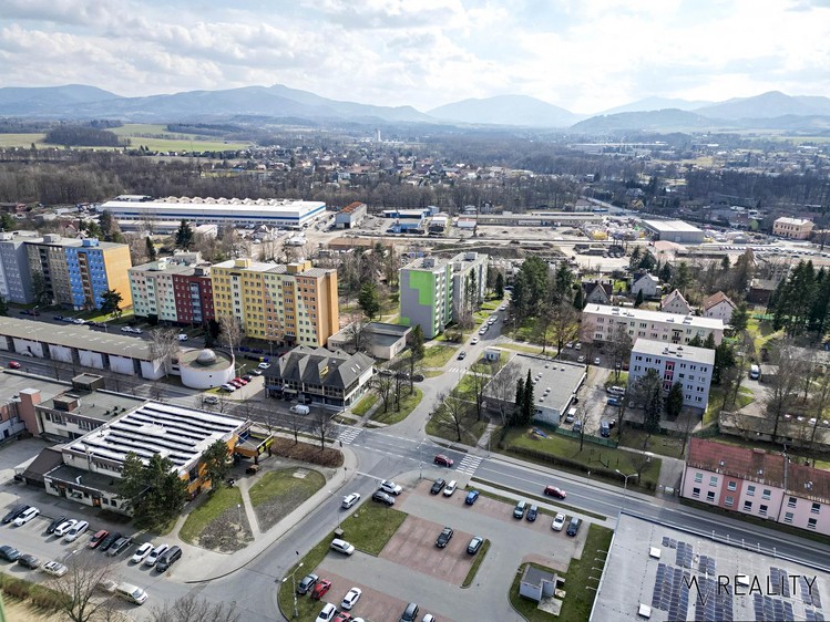 Комерційне приміщення на продаж, 1 060 м² (3 з 18)
