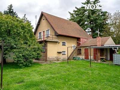 Prodej  rodinného domu 230 m², pozemek 2 424 m²