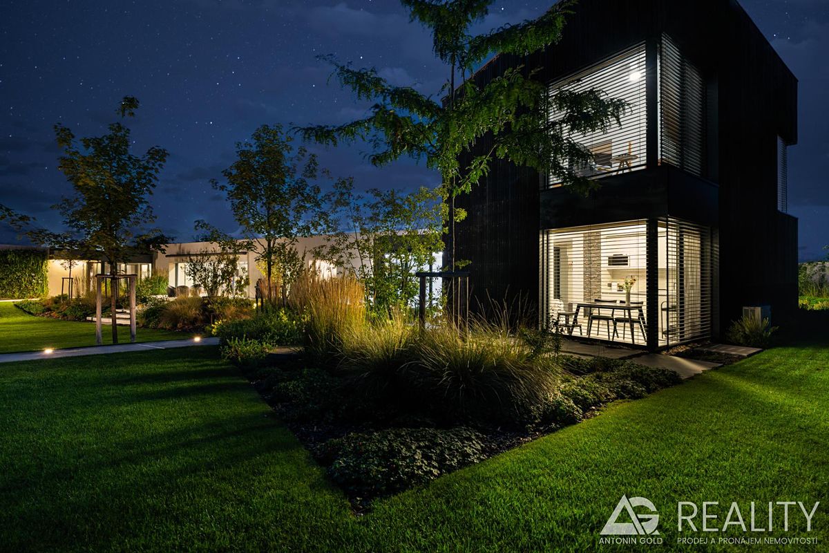 Prodej rodinného domu 407 m², pozemek 1794 m² – fotografie 4