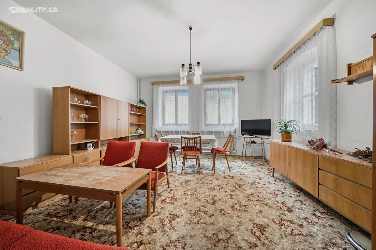Prodej rodinného domu 147 m², pozemek 628 m² – pohled 2