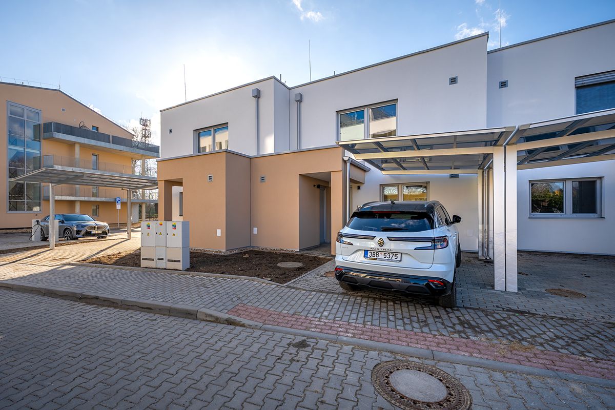 Prodej rodinného domu 158 m², pozemek 158 m² – fotografie 4