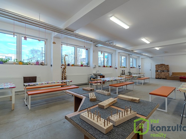 Комерційне приміщення в оренду, 70 м² (8 з 30)