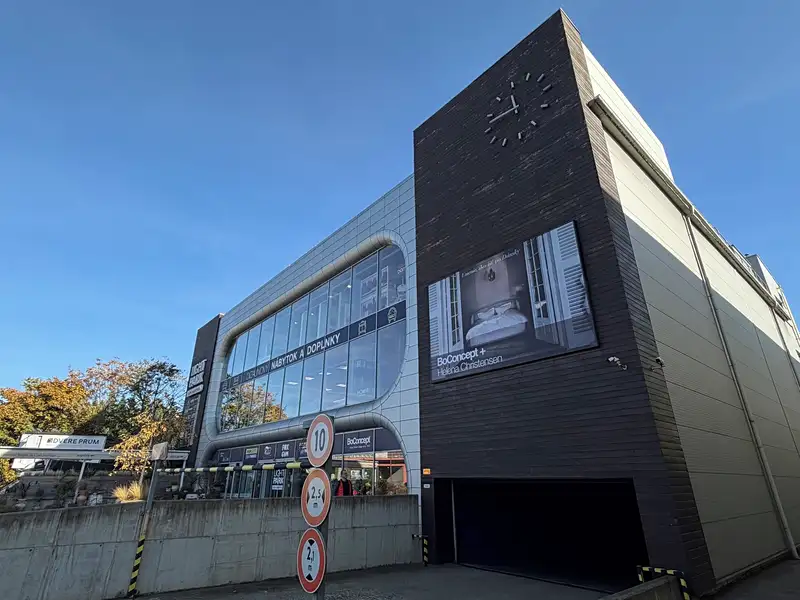 Prodej obchodního prostoru 7930 m², Bratislava – náhled fotky 2