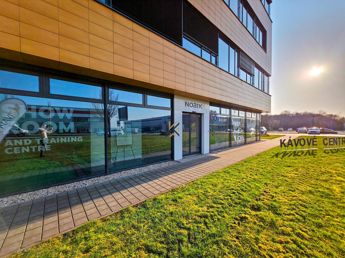 Pronájem kanceláře 152 m²