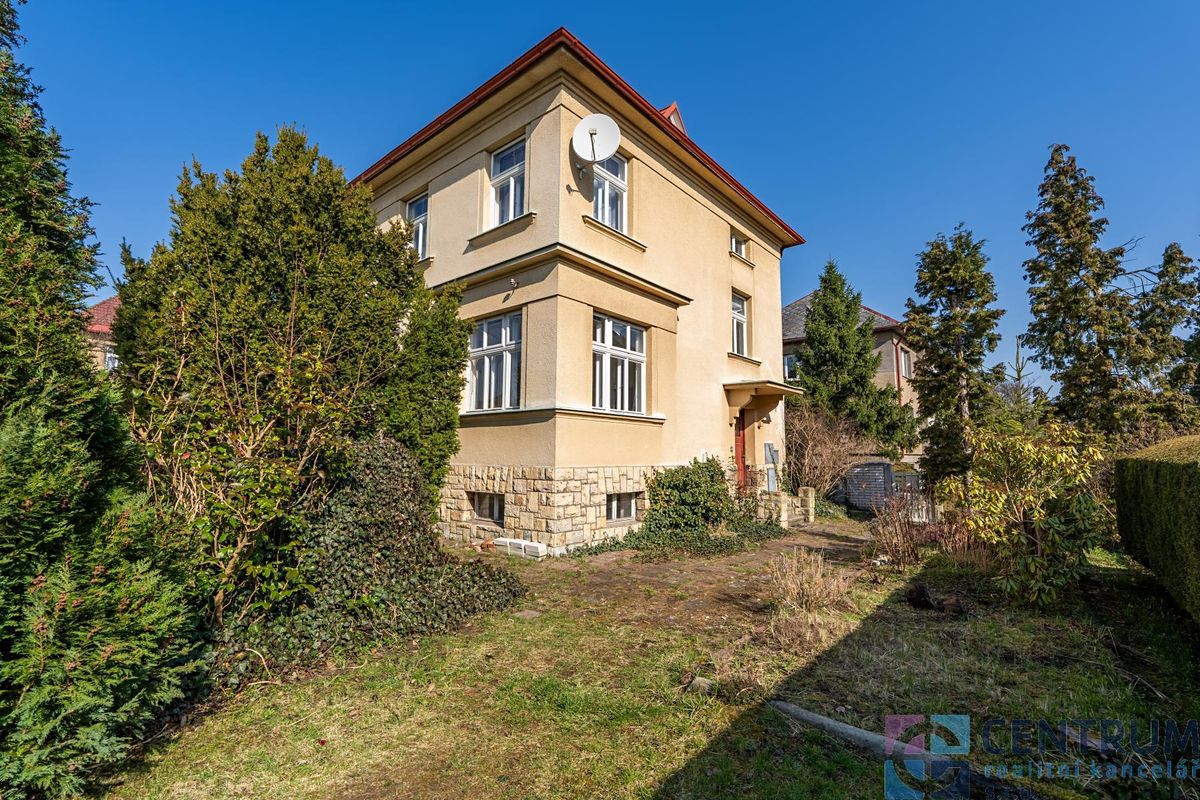 Prodej rodinného domu 163 m², pozemek 686 m² – fotografie 2