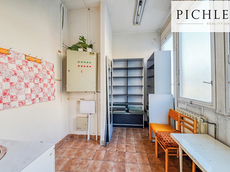 Комерційне приміщення в оренду, 650 м² (13 з 21)