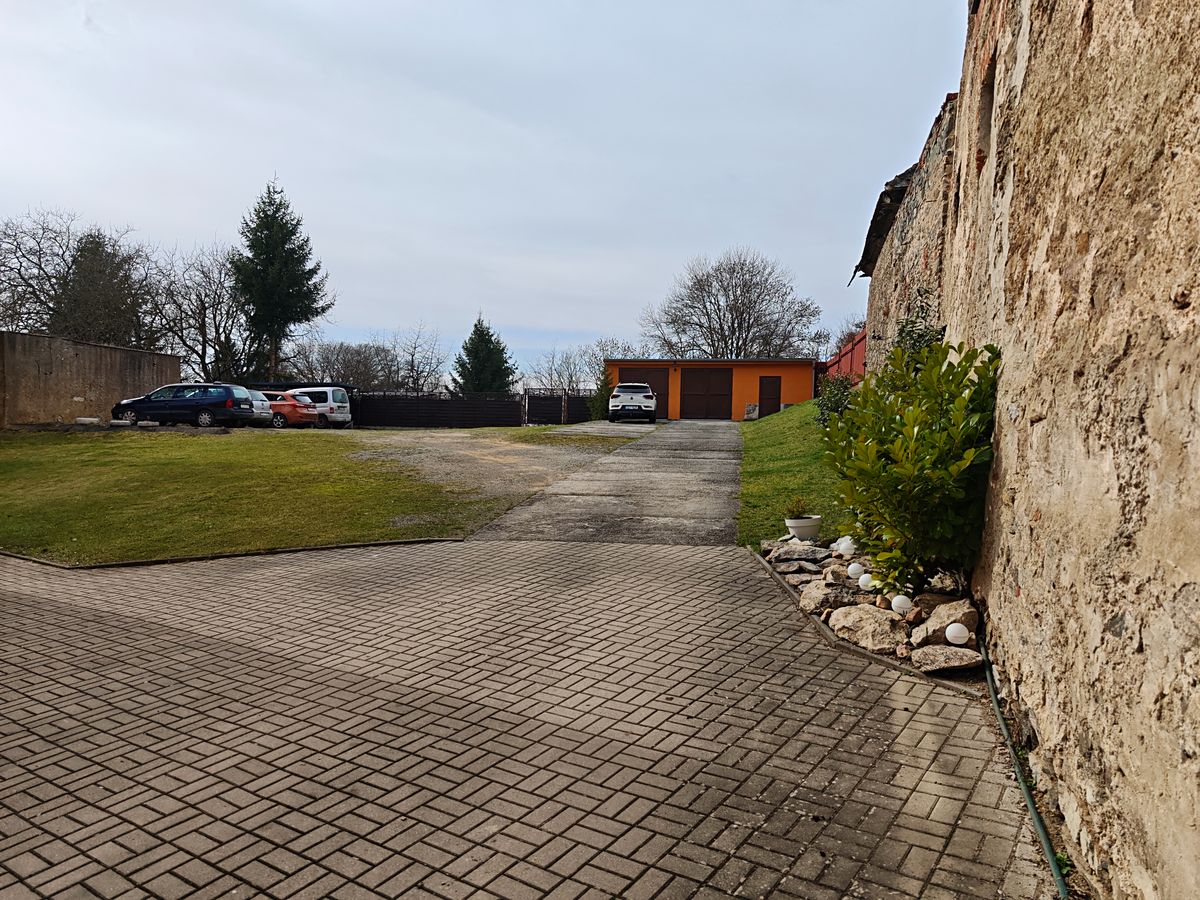 Prodej rodinného domu 588 m², pozemek 2891 m² – fotografie 4