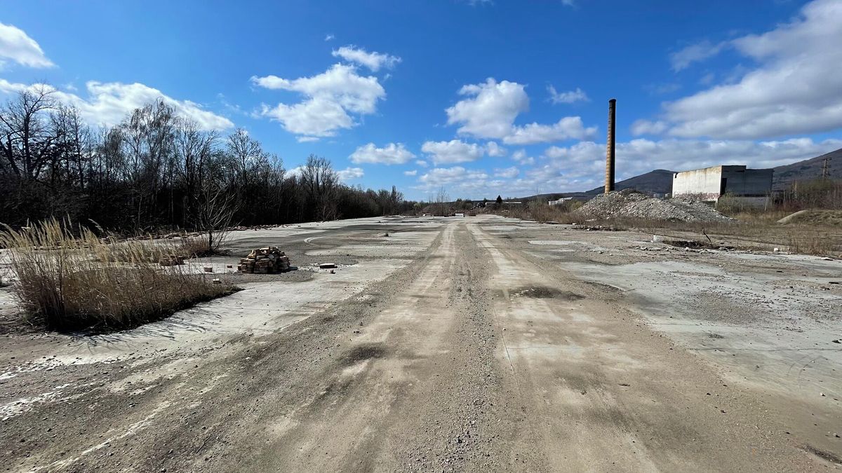 Prodej komerčního pozemku 84700 m² – fotografie 2