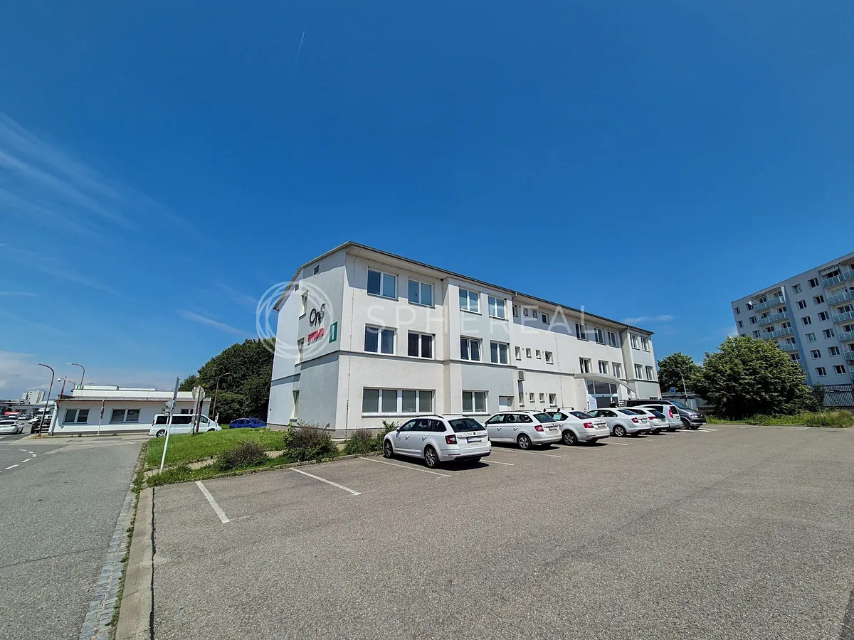 Pronájem kanceláře 436 m²