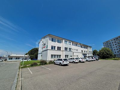 Pronájem kanceláře 436 m²