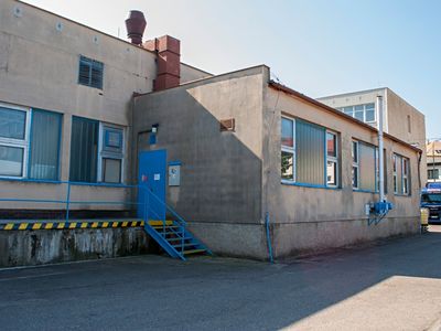 Pronájem výrobní haly, prostoru 377 m²