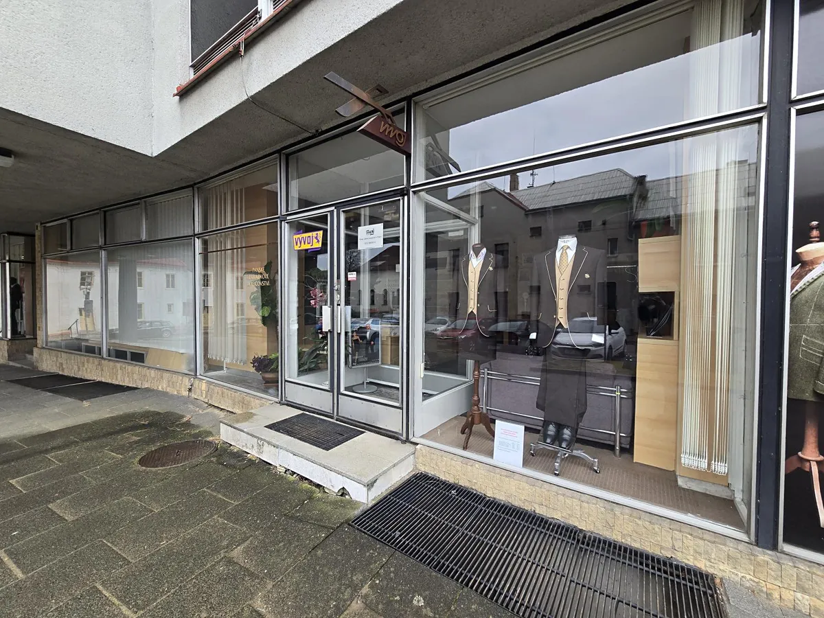 Pronájem obchodního prostoru 76 m²
