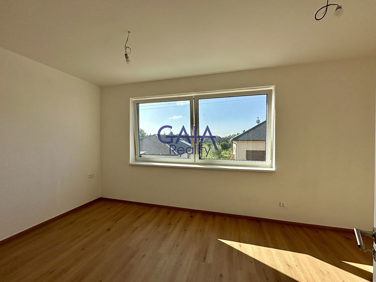 Prodej rodinného domu 132 m², pozemek 220 m² – fotografie 3