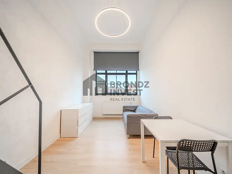 Pronájem bytu 1+kk 32 m², Praha – náhled fotky 2