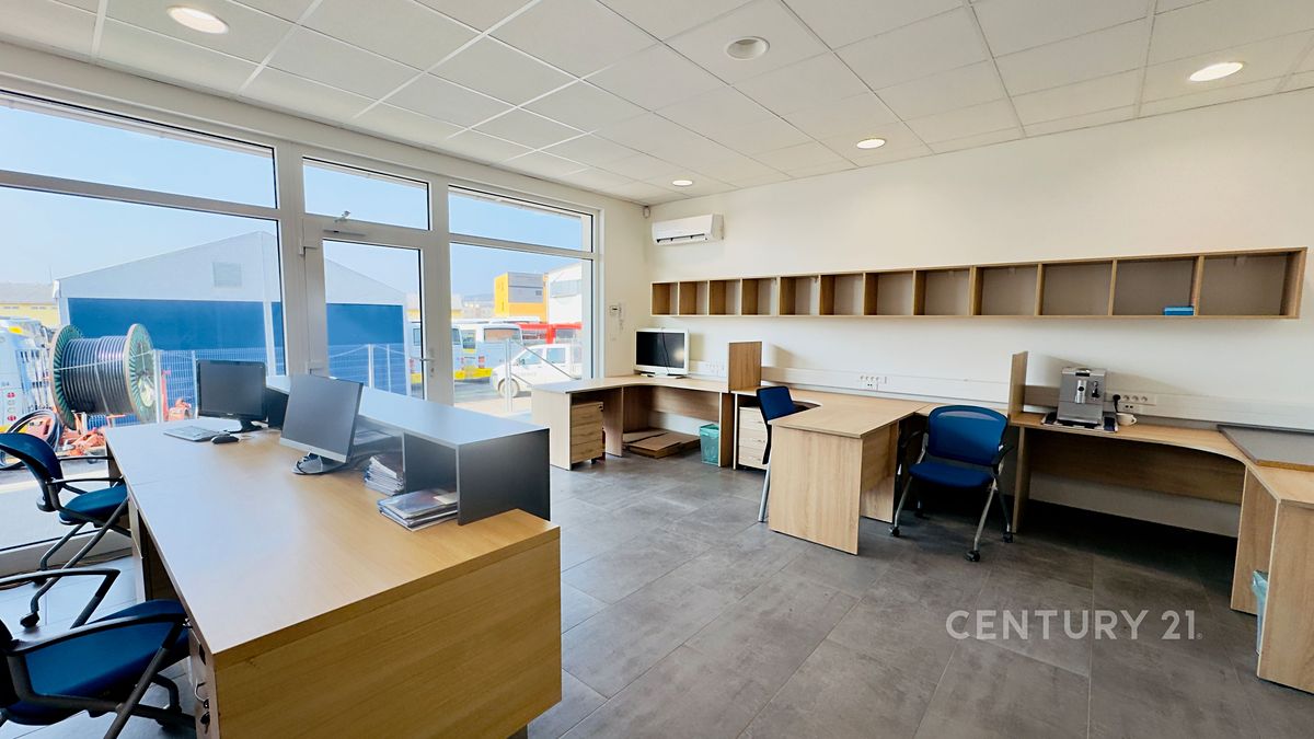 Pronájem skladového prostoru 536 m² – fotografie 3