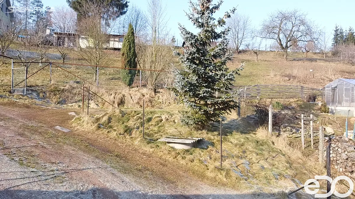 Prodej zahrady 933 m² – další