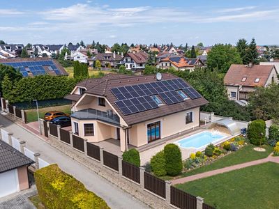 Prodej rodinného domu 350 m², pozemek 814 m²