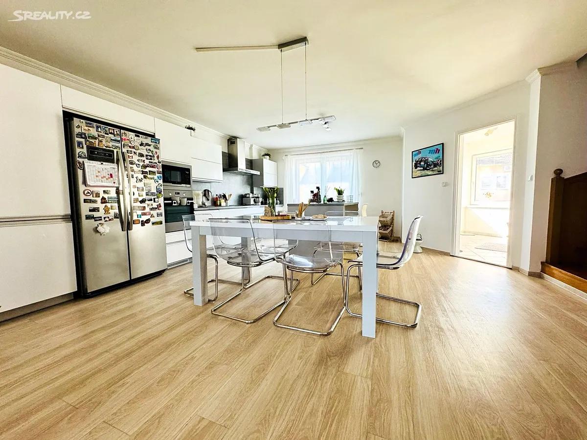 Prodej rodinného domu 481 m², pozemek 487 m², M. Horákové