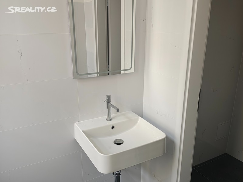 Pronájem kanceláře 66 m² – další