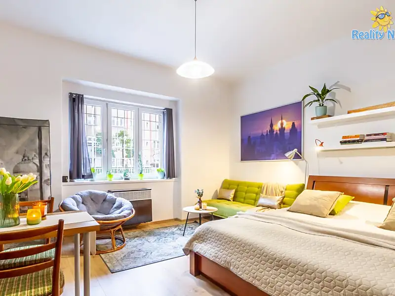 Prodej bytu 1+1 35 m², Praha – náhled fotky 1