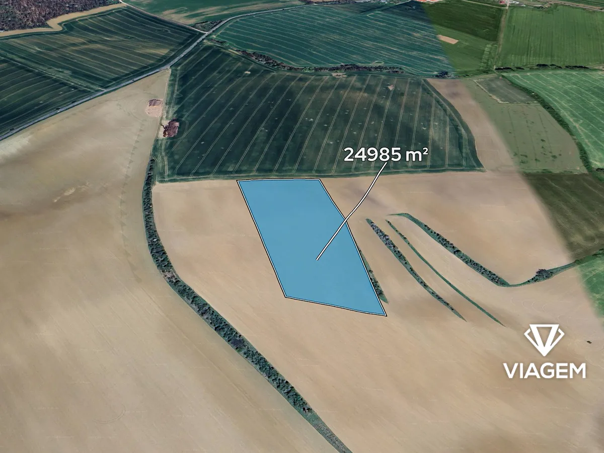 Prodej pole 24985 m²